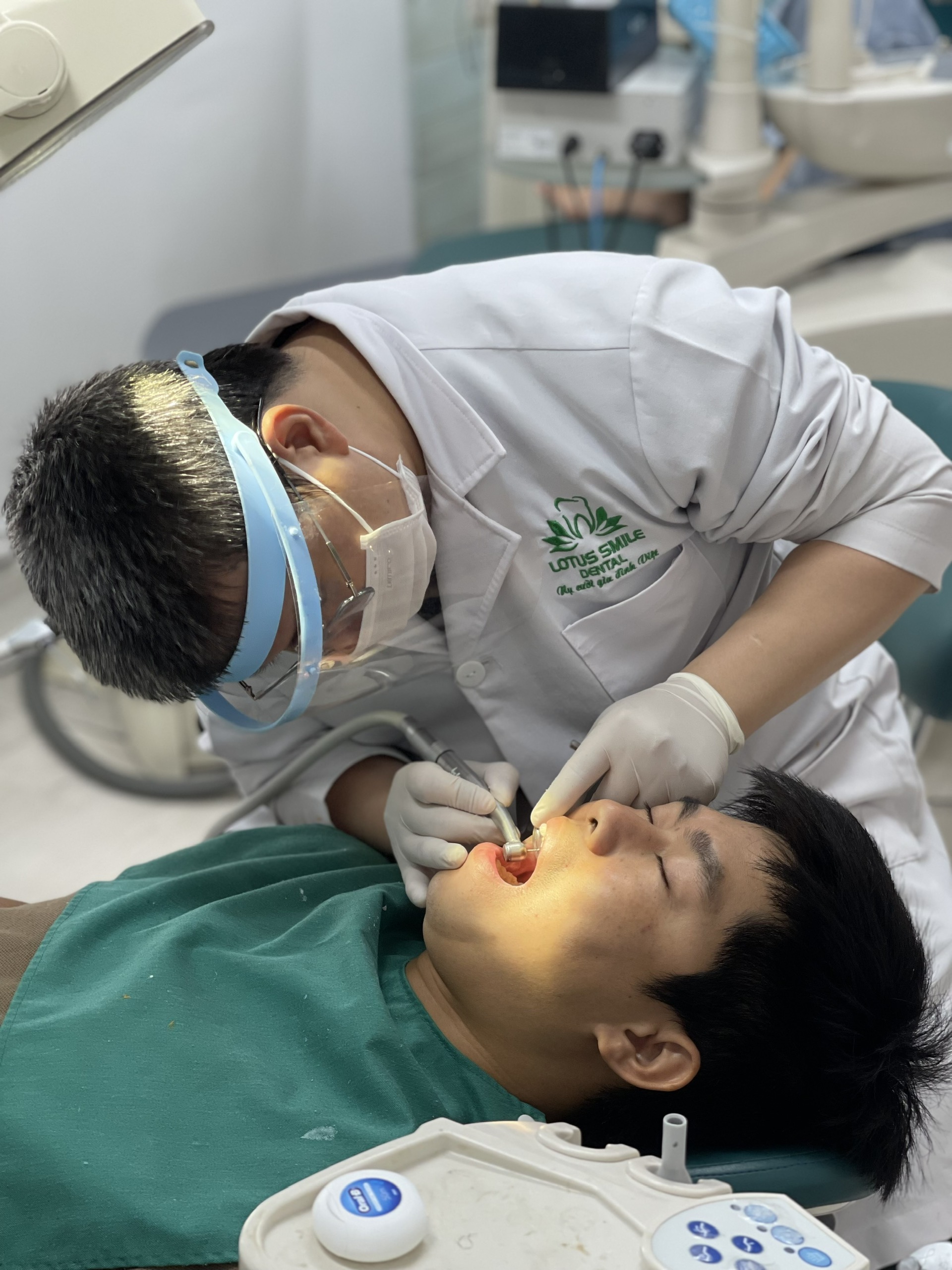 z5196577135449_0bba5e8154bc8430e8c0f56f03fd9328